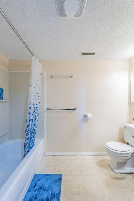Mt Pleasant Nw 2 Bedrooms 500 Calgary Exterior photo