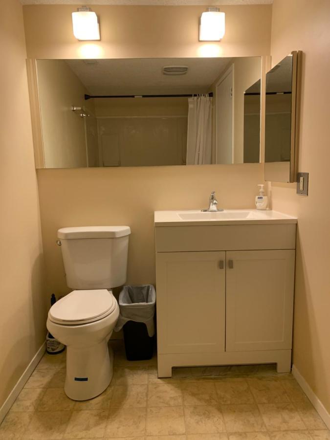 Mt Pleasant Nw 2 Bedrooms 500 Calgary Exterior photo